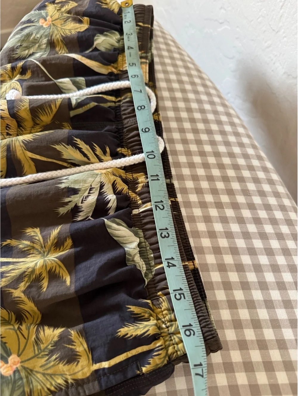 Tommy Bahama Men’s Tropical Swim Trunks Size M